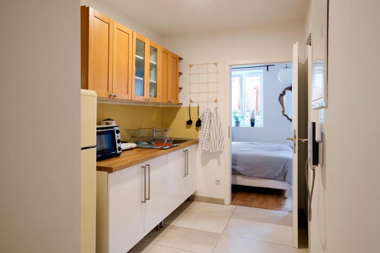 Beautiful Park Apartment For 4 Guests Берлин Екстериор снимка