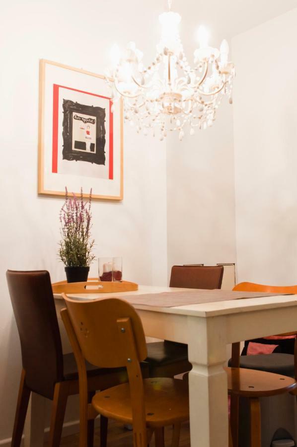 Beautiful Park Apartment For 4 Guests Берлин Екстериор снимка