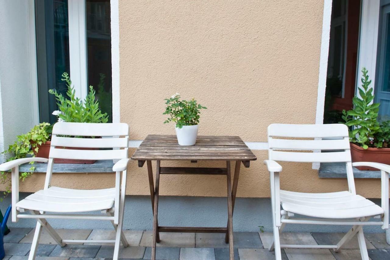 Beautiful Park Apartment For 4 Guests Берлин Екстериор снимка